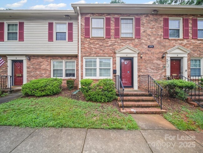 Building Photo - 6436 Old Pineville Rd Rental