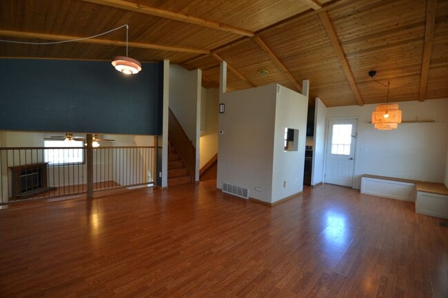 Photo - 4 Bedroom Home Available Near COS Airport!