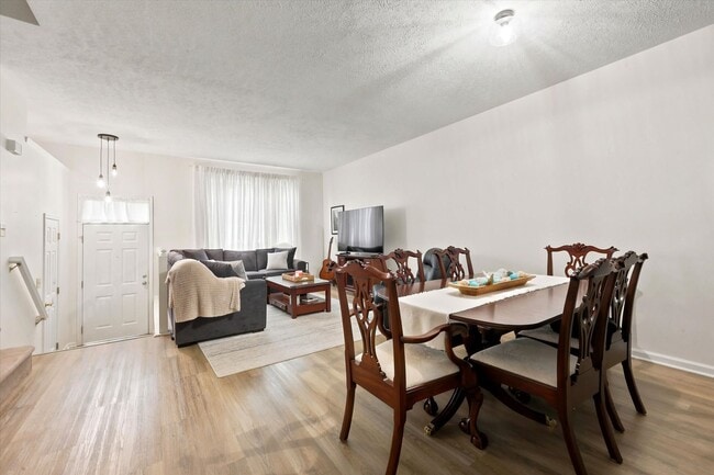 Photo - Town Home in Popular North Pointe