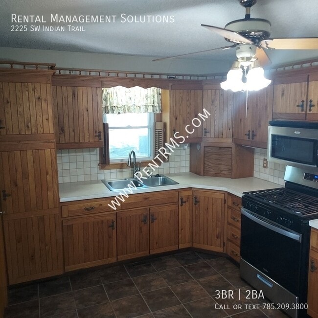 Photo - 2225 SW Indian Trail