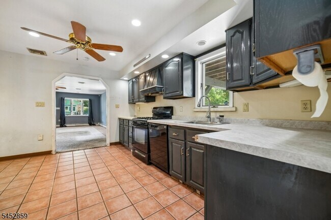 Photo - 26 Grandview Ave