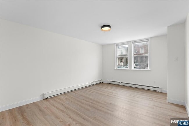 Photo - 676 Chestnut St Unit 1