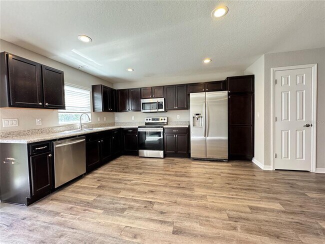 Photo - 3127 24th St W