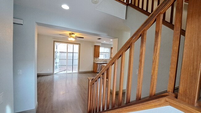 Photo - 5424 Knotty Pine Way