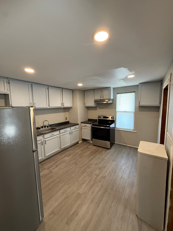 Building Photo - 1365 Capouse Ave Rental