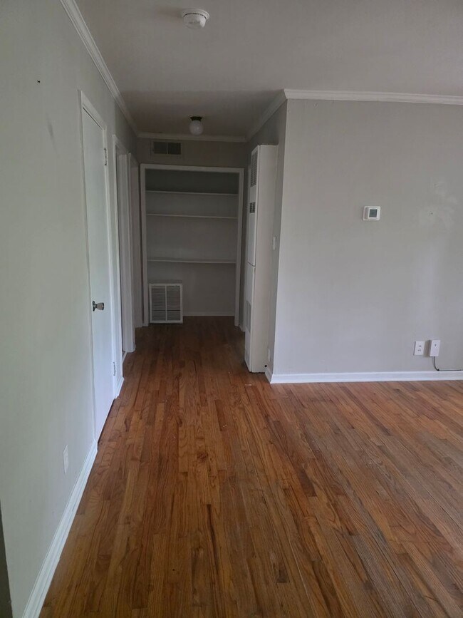 1617 Old Oxford Rd Unidad Old Oxford A