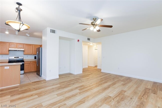 Building Photo - 7660 W Eldorado Ln Unit 138