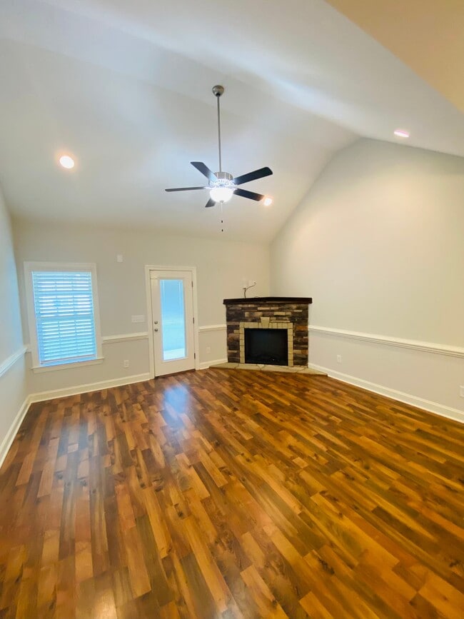 Photo - 2120 Remington Ct