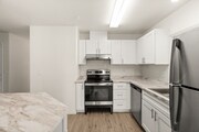 1 Bed 1 Bath with Den Deluxe - 840 Sq Ft