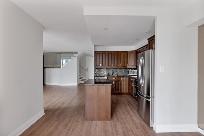 Photo - 33 Harbour Square Unit 2208