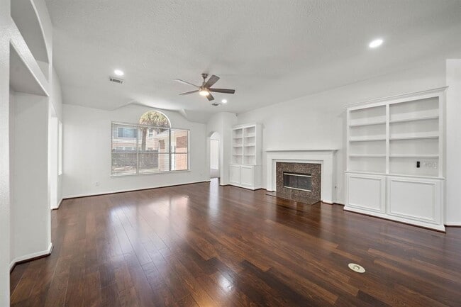 Photo - 23202 Sawleaf Cir