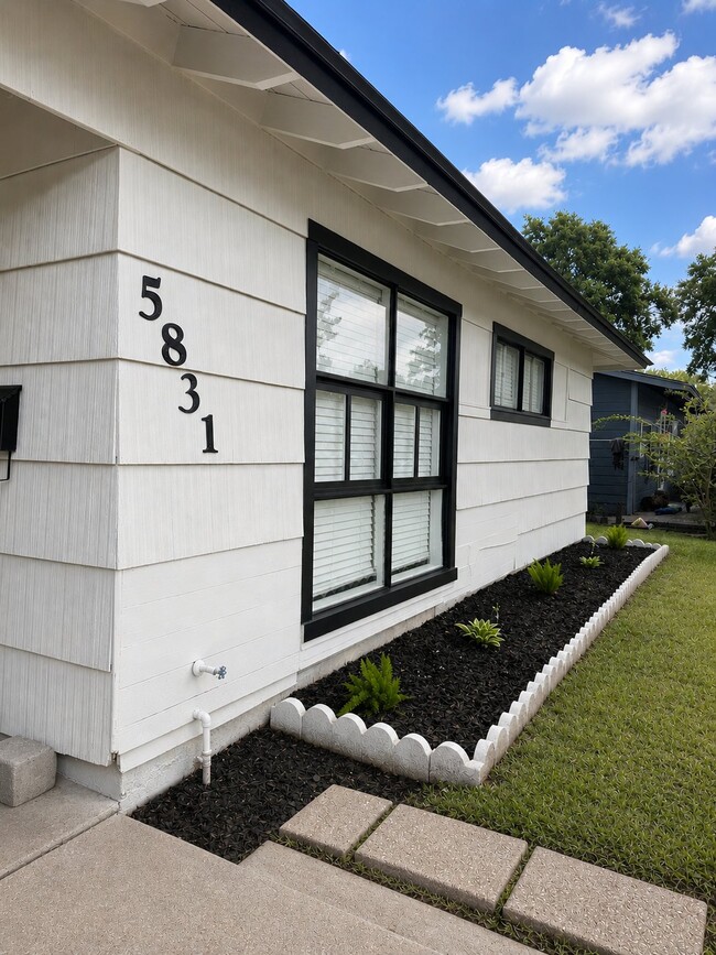 Building Photo - 5831 Belneath St
