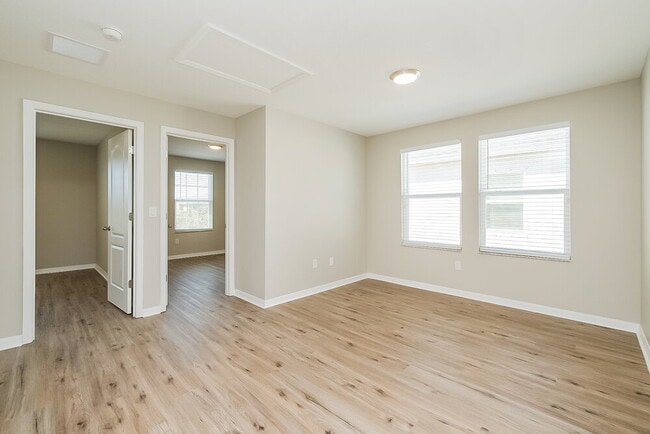 Photo - 6139 Trent Creek Dr