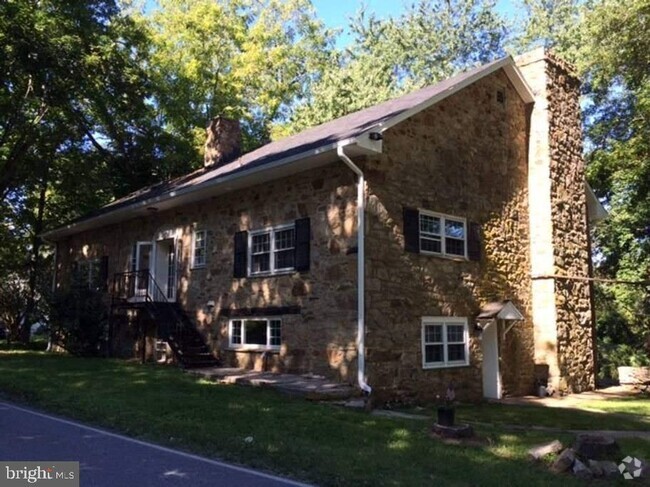 Building Photo - 185 E Township Line Rd Rental