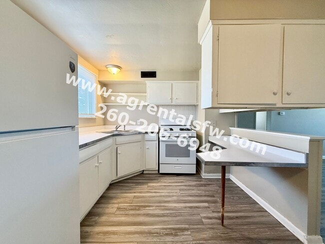 Photo - 4729 Northcrest Dr Unit D