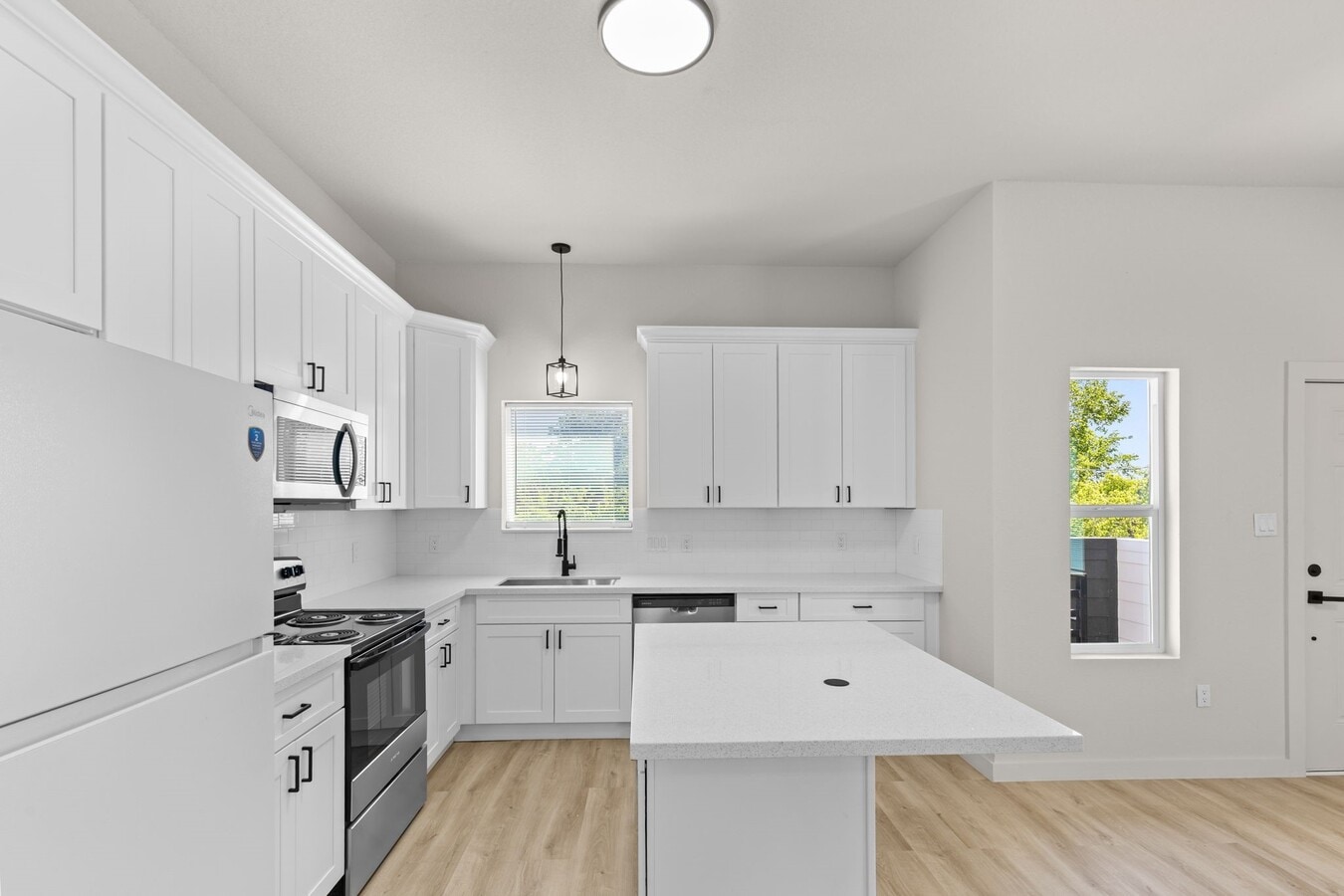 Photo - 9711 Cargill St