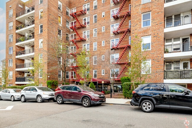 Photo - 8470 129th St