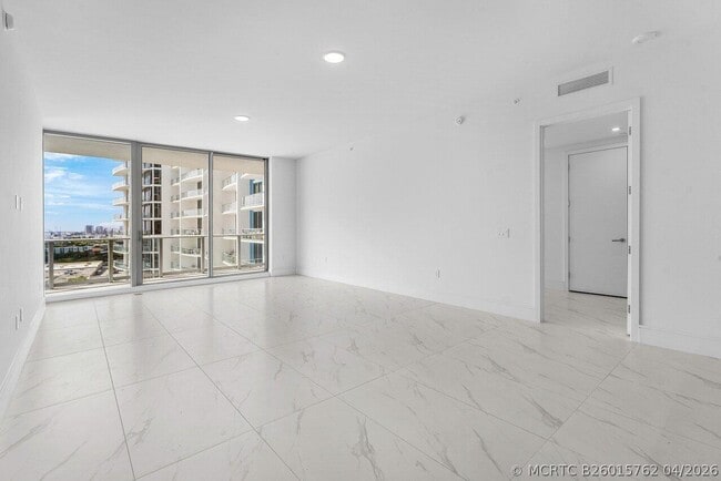 Photo - 220 Lake Shore Dr Unit 1415