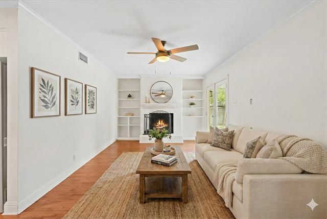 Photo - 10637 Lakemere Dr