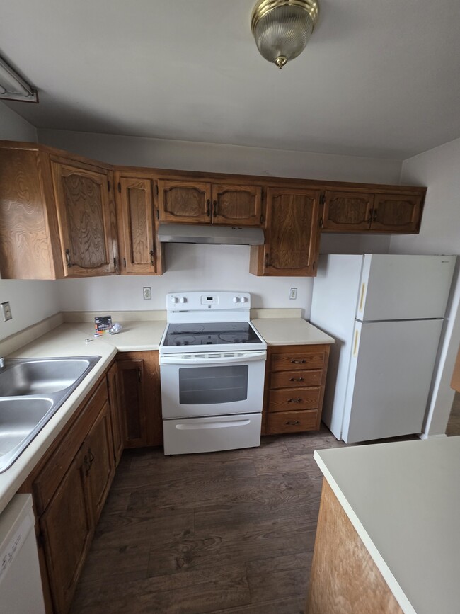 Photo - 138 N Willow St