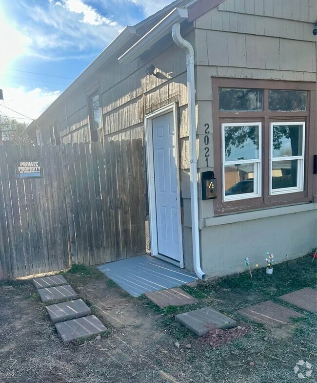 Building Photo - 2021-2022 24th Ave Rental