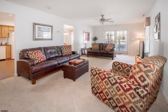 Photo - 18 N Adams Ave