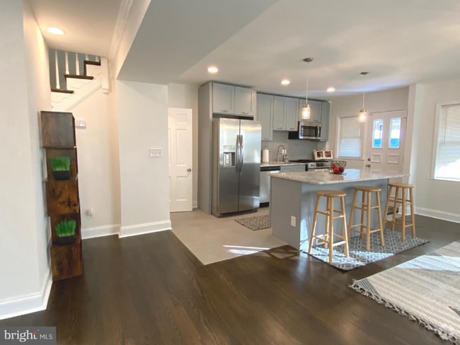 Building Photo - 1511 Woodbourne Ave Rental