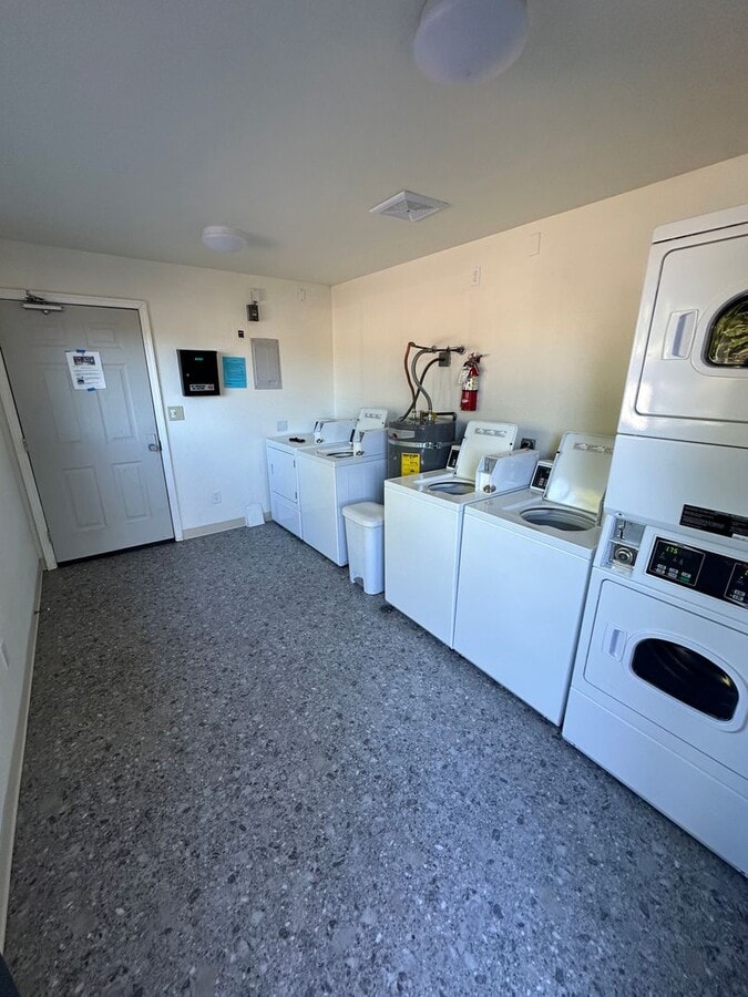 Photo - 755 NW 3rd St Unit 4