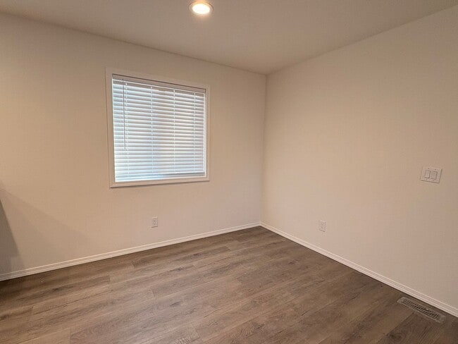 Photo - Brand New 3-Bedroom Mobile Home in Prime La Loma District