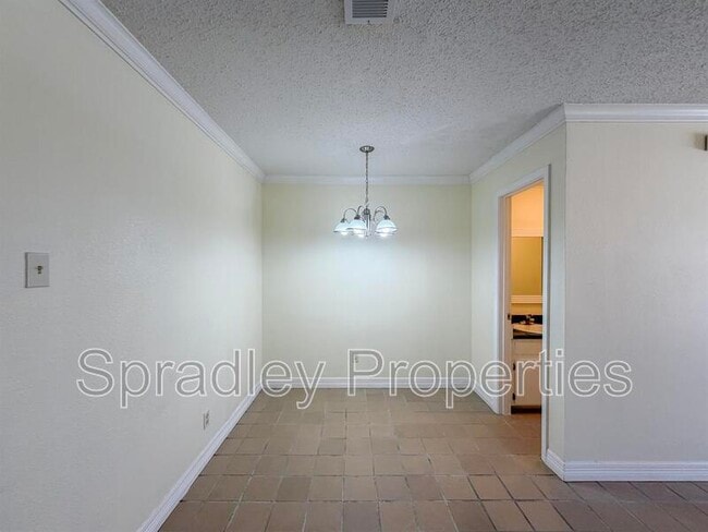 Photo - 1027 N Wall St