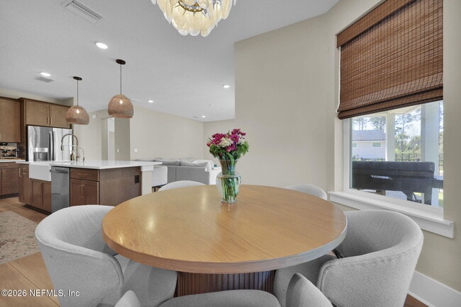 Photo - 202 Sutton Dr