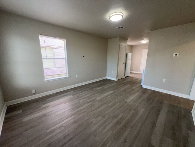 Photo - 4402 Tampico St Unidad 4406