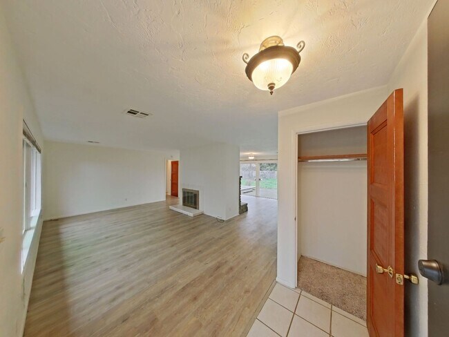 Photo - 3 Bedroom Family Home in the Harlow Street Bridge Area