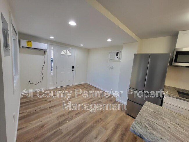 Photo - 1439 Spring St SE Unit B