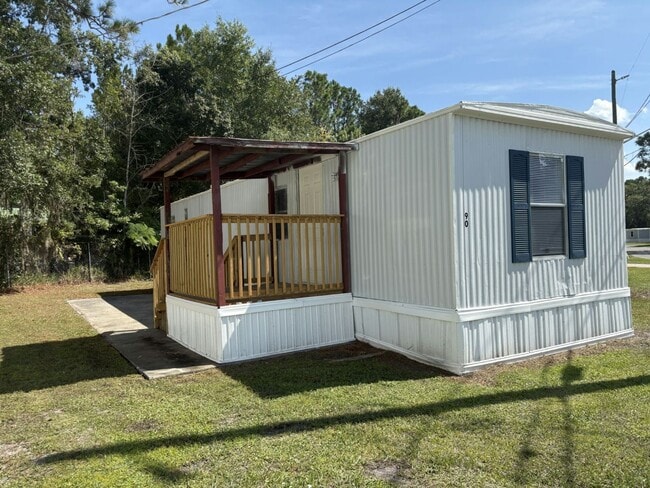 Building Photo - 10166 103rd St Rental