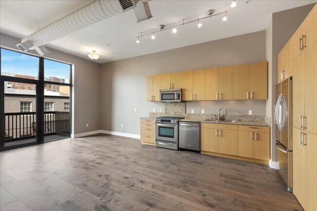 Photo - 1 Bedroom, 1 Bath Condo in the Heart of Do...