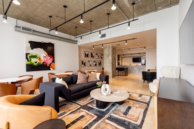 Photo - 4899 Montrose Blvd Unit 1910