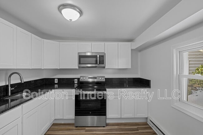 Photo - 42 N Main St