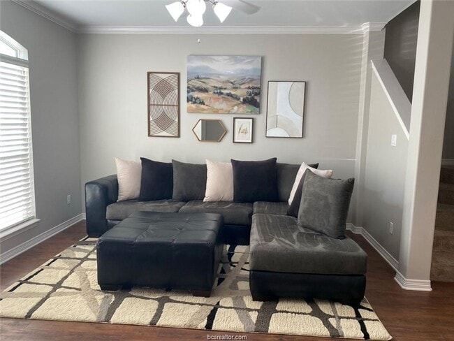 Photo - 4 Bedroom Lakeridge - Available May 2025!