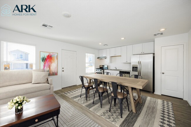 Photo - 8215 Piedra Medina