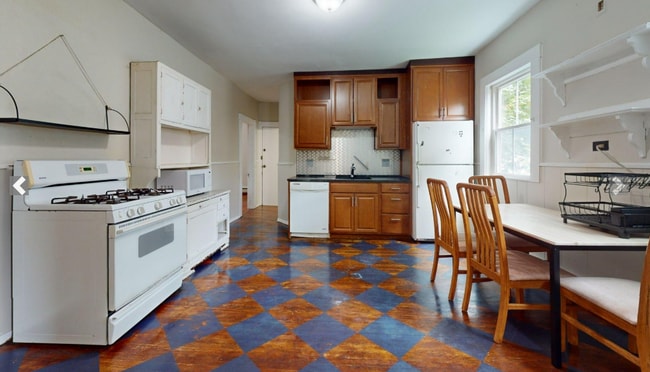 Building Photo - 5 Durham St Unit 2