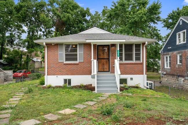 Photo - 1036 Seymour Ave
