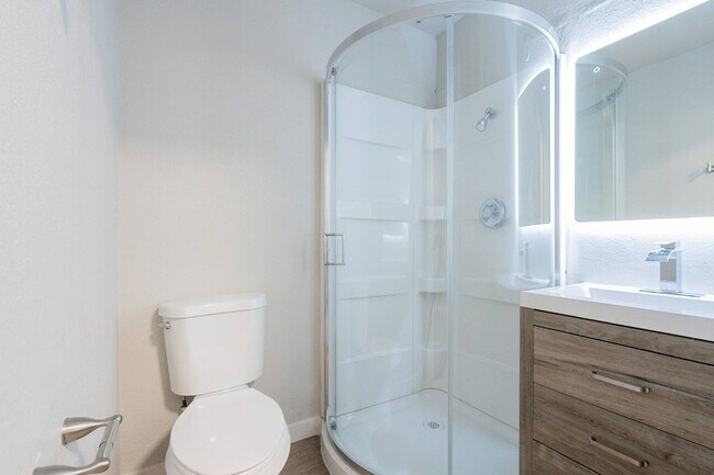 Photo - Sunset Sound Studio Apartments