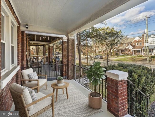 Photo - 5105 New Hampshire Ave NW