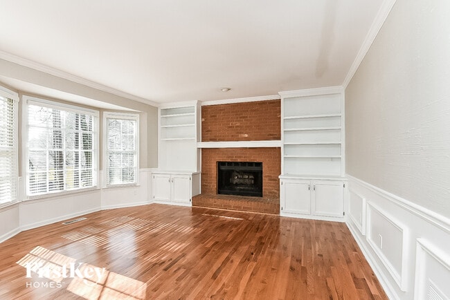 Photo - 315 Spindletree Trce