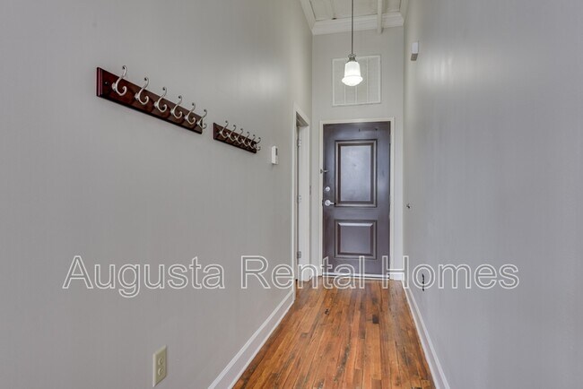 Photo - 1106 Broad St