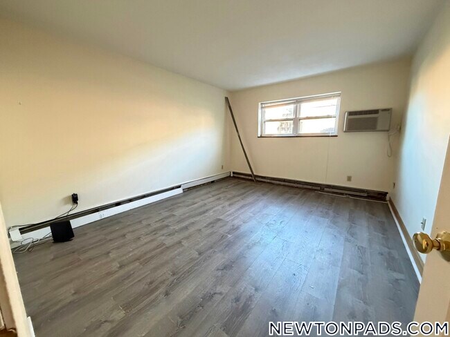 Photo - 286 Grove St Unidad 3