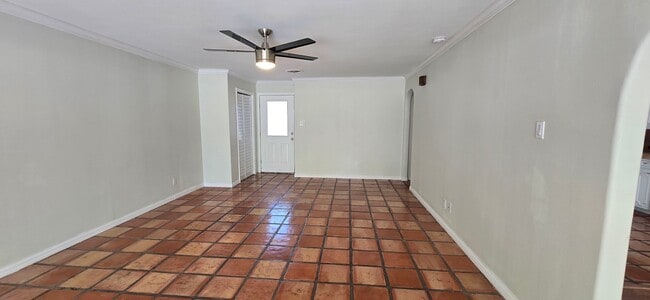 Photo - 1827 Highland Park Ave Unidad 1