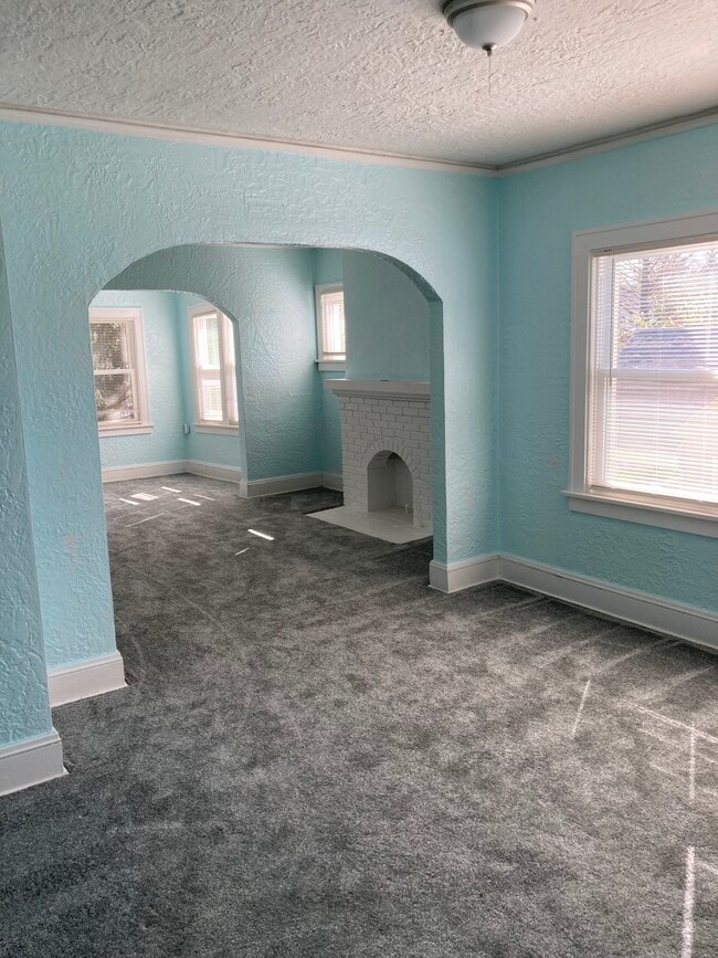 Dinning/Living RM - 3821 Wayne Ave