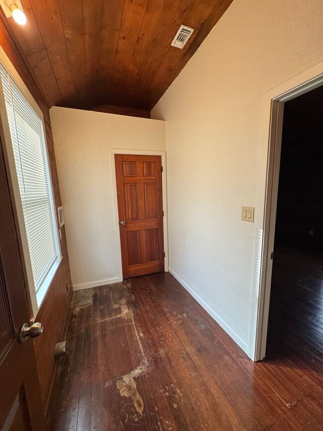 Photo - 4 bed 1 bath house in S. Yuba City